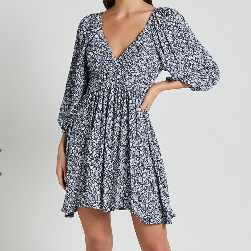Showpo - CHEREENA MINI DRESS - PLUNGE NECK RAGLAN 3/4 SLEEVE SMOCK DRESS